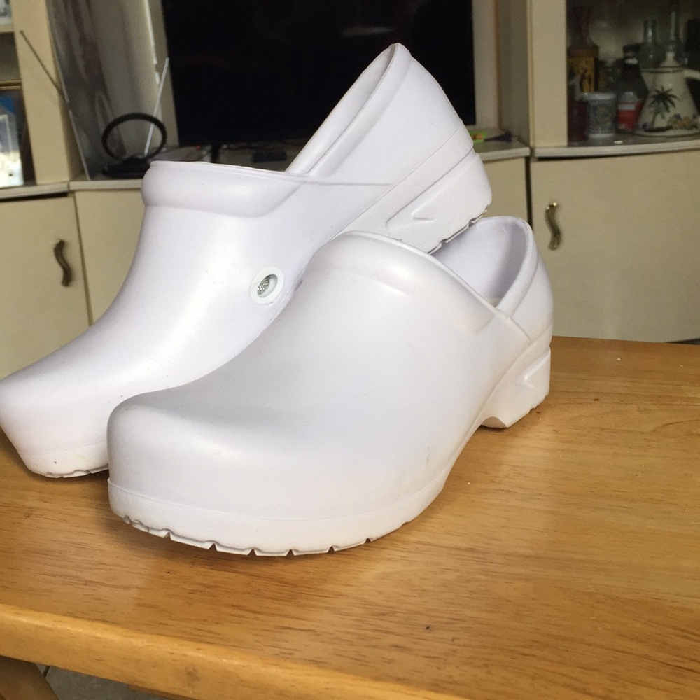 Nurse’s Shoes - Picture 2 of 2
